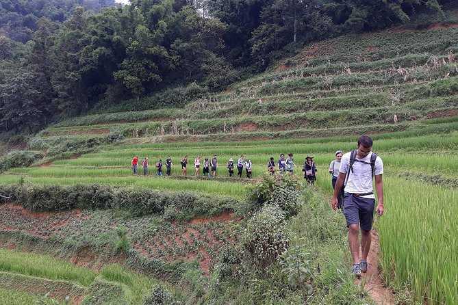 1-day Authentik trek & Panorama valley views - Descending toward Hau Thao Village