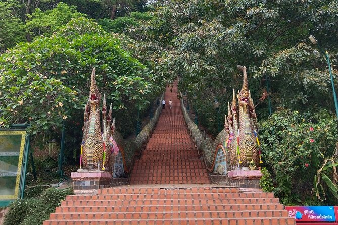 11km Scred Mountain Hike - Starting above Chiang Mai at Wat Phra That Doi Suthep