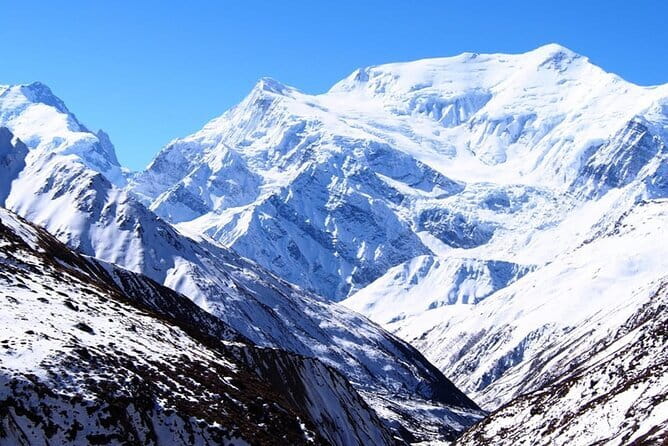 13 Days Trekking in Annapurna Circuit - Day 4: Into Gurung and Manangi country