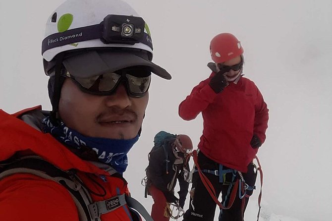 16 Days Island Peak Climbing With Everest Base Camp Private Trip - Chhukung and Island Peak Base Camp