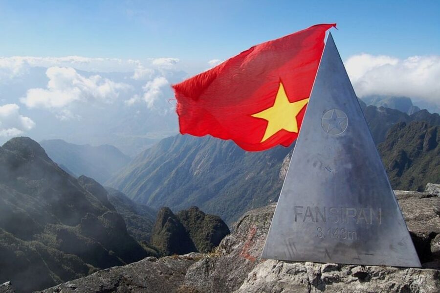 2-Day Fansipan Mountain Trek - Indochina's Highest Peak - Day one: Tram Ton Pass to the 2,800-meter camp