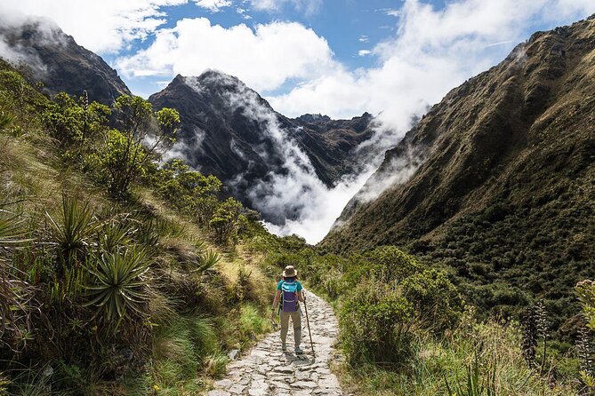 2-Day Inca Trail To Machu Picchu - The 16-kilometer walk through cloud forest