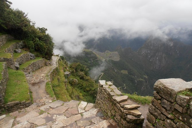 2-Day Private Short Inca Trail to Machu Picchu - Km 104 begins the real walking