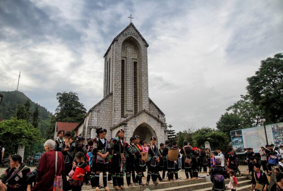 2-Day Sa Pa Ethnic Homestay Tour & Trek with Limousine Bus - Cost and overall value