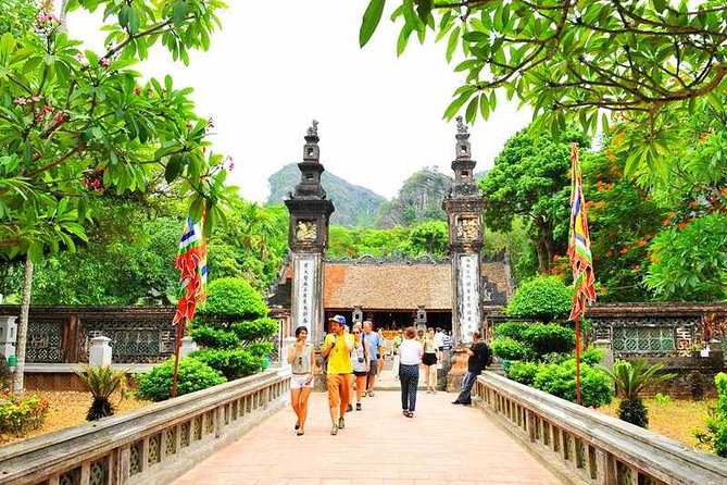 2-day Sapa Trekking from Hanoi and Return - A night in Sapa with meals included