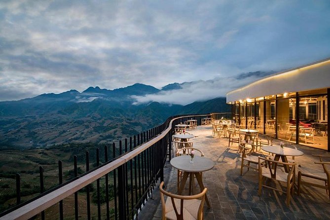 2-Day Sapa Trekking Tour from Hanoi by Luxury Limousine - Guide quality and communication