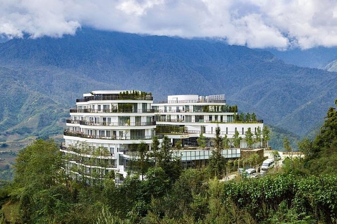 2-Day Sapa Trekking Tour from Hanoi by Luxury Limousine - Packing for Sapa’s unpredictable weather