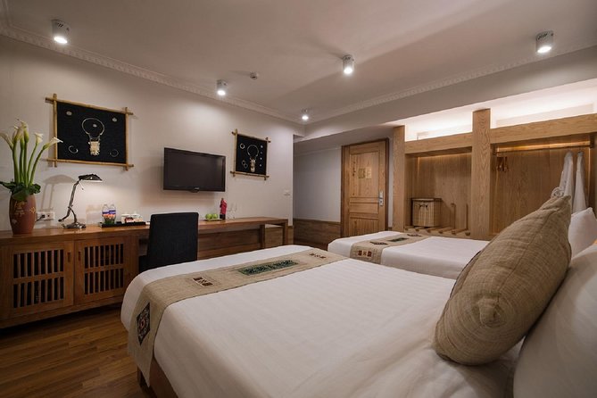 2-Day Sapa Trekking Tour from Hanoi by Luxury Limousine - Who should book this Sapa tour?