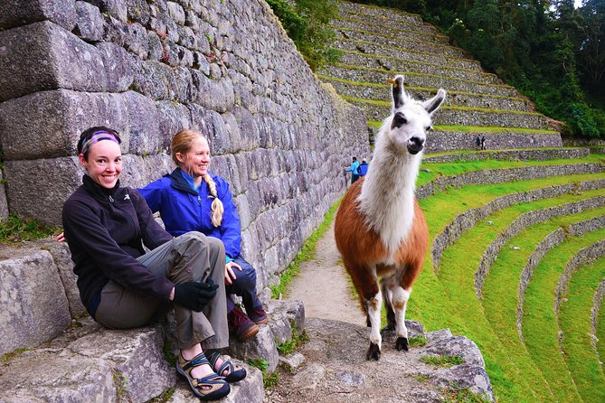 2 Day - Short Inca trail to Machu Picchu - Private Services - The Sun Gate and the first view of Machu Picchu