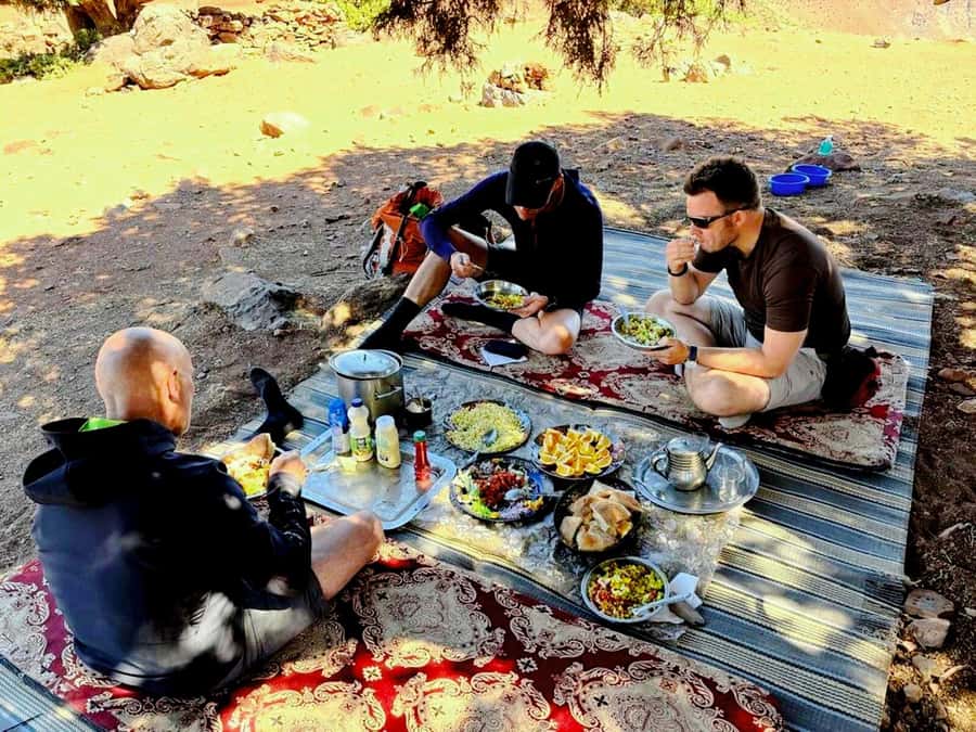 2-Day Trek, Berber Villages, and Stay in Azzaden Valley - The second morning: Id Issa and Tizi Oudid