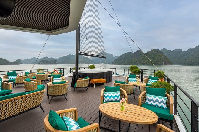 2 days - 1 night trekking Sapa tours from Hanoi - Lunch in a Black H’Mong home