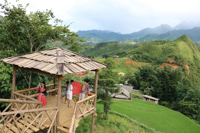 2 days 3 Nights Sapa Trekking Tour by Night Train from Hanoi - Morning arrival at Lao Cai and the climb to Sapa