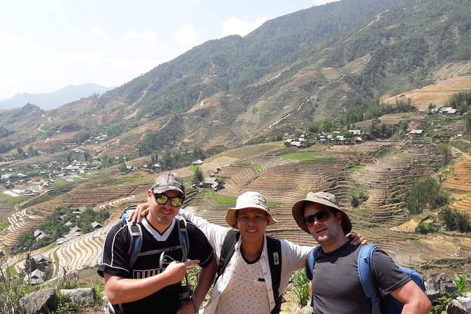 2 days authentic trekking tour in Sapa ( Homestay - Less touristy ) - Day one: downhill paths into Ta Phin