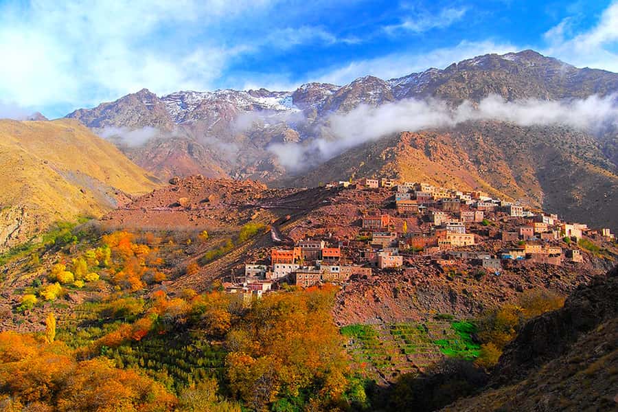 2 Days Desert Agafay and Atlas Mountains Trek From Marrakech - Lunch under a desert tent