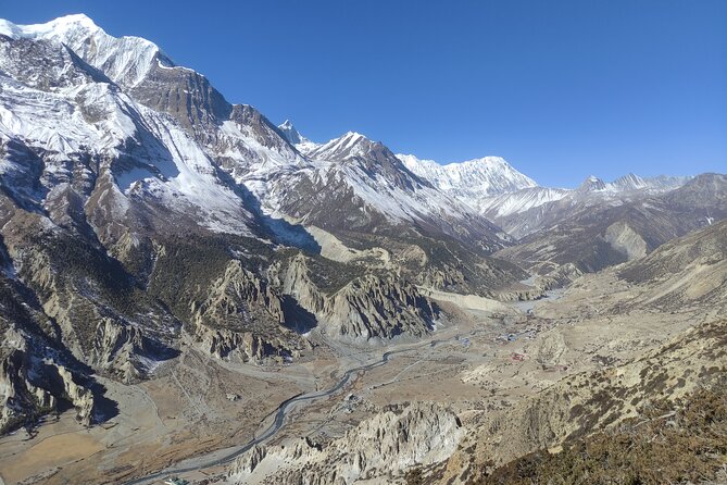 20 Days Annapurna Circuit Trek - From Dharapani to Manang, the scenery changes by the hour