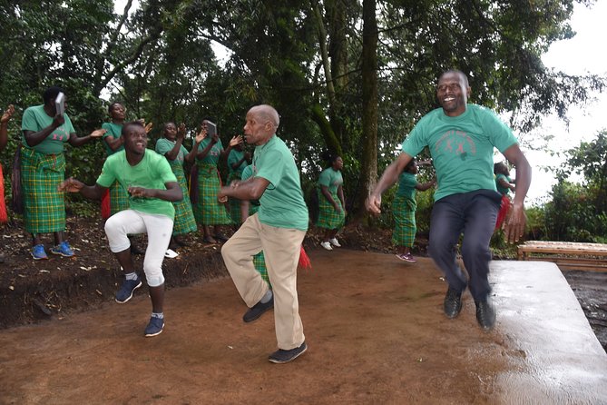3-Day Gorilla Trekking safari in Bwindi Impenetrable Forest - Day one: the long road from Entebbe to Bwindi