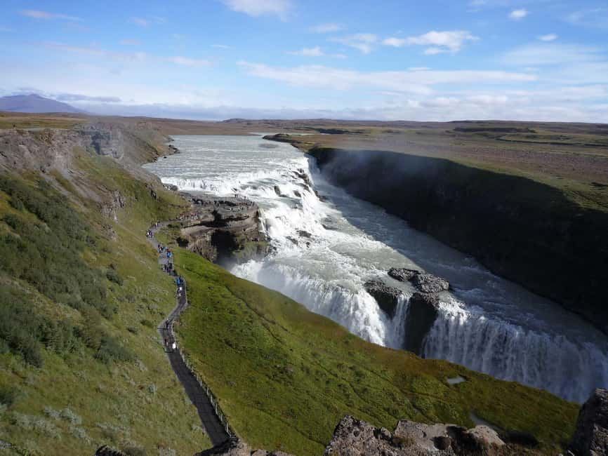 3-Day Summer Golden Circle & South Coast with Glacier Hike - Day two: waterfalls, black sand, and a glacier