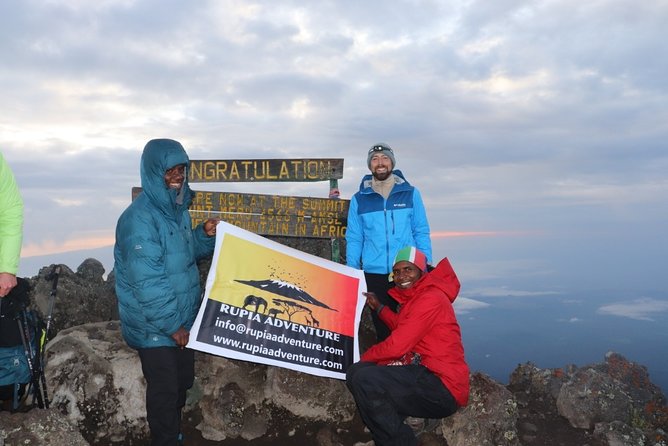 3 Days Mount Meru trekking - Day three: a 1:30 am climb to 4,565 meters