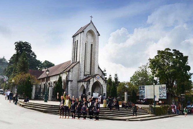 3-Night Sapa Trek and Homestay with Round Trip Transfer from Hanoi - Meeting Hmong, Zay, and Red Zao communities