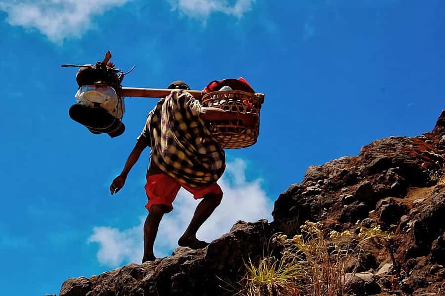 3d/2n trekking mount rinjani summit lake & hot springs - The Rinjani route in plain terms