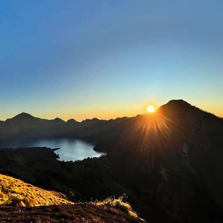 3d/2n trekking mount rinjani summit lake & hot springs - Food, porters, and what the $154 covers