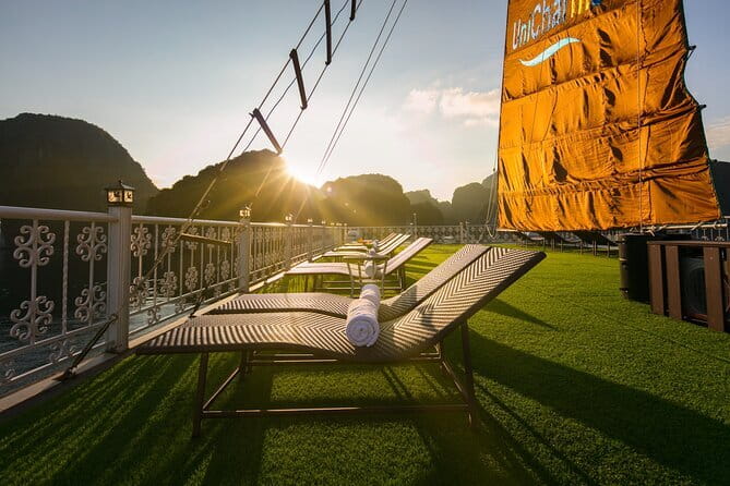 3Day Kayak & Trek to Ha Long Bay and Tamcoc (the 2nd day private) - Why this route works better than a standard Ha Long visit