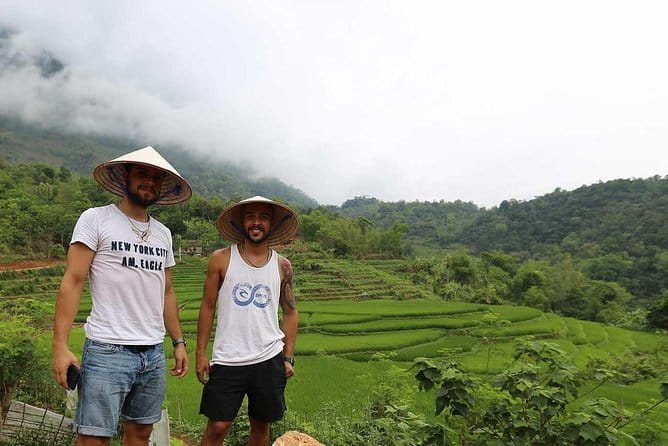 3Day Kayak & Trek to Ha Long Bay and Tamcoc (the 2nd day private) - Day three: Tam Coc by sampan before the crowds
