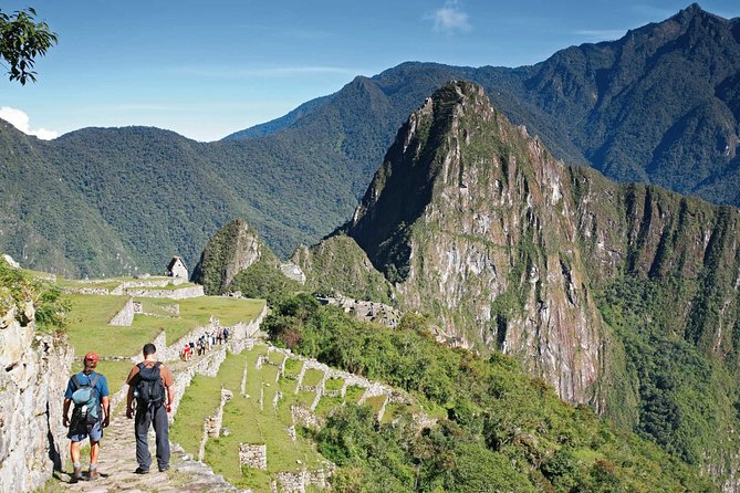 4 Day Classic Inca Trail to Machu Picchu by 360° Train - Day 3: Phuyupatamarca, Inti Pata, and Wiñay Wayna