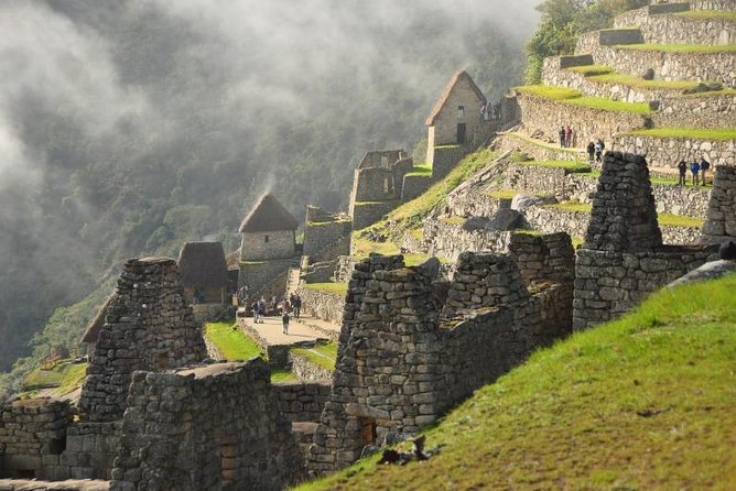 4-Day Lares Trek to Machu Picchu from Cusco - Day 1: From Lares hot springs to Wakawasi