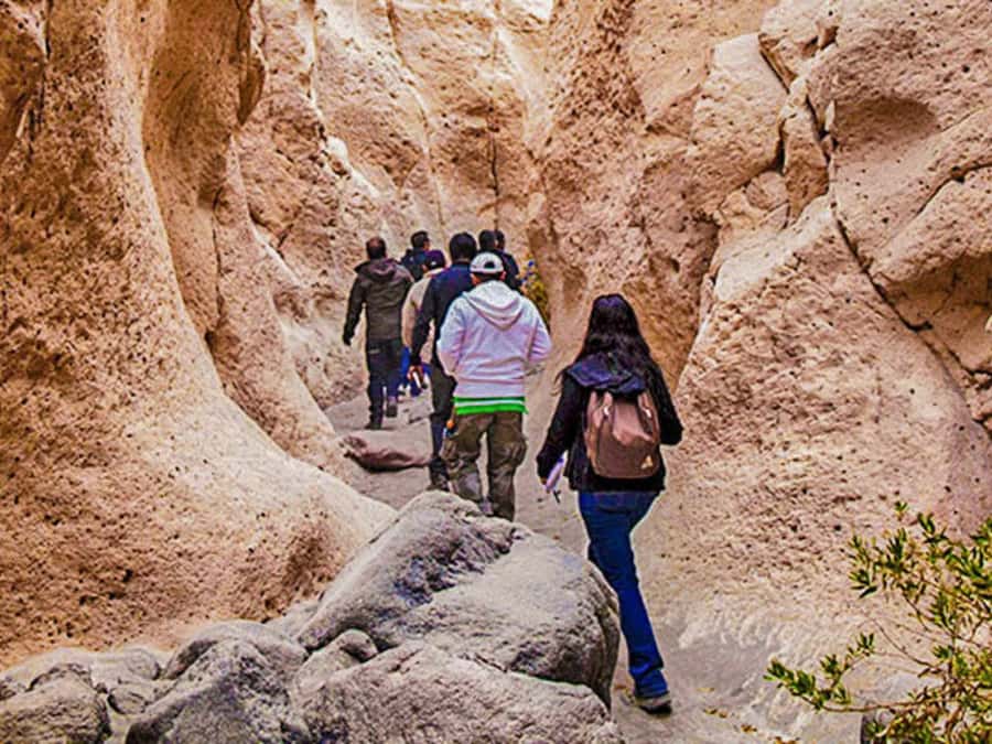 4 hours Tour: Route of Sillar with Trek in Culebrillas - Language, guiding, and group expectations