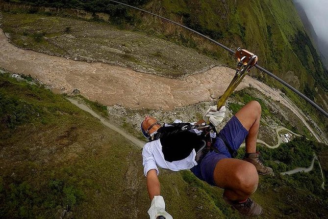 5-Day: Salkantay Trek to Machupicchu and Humantay Lake - Guides, group size, and what the price covers