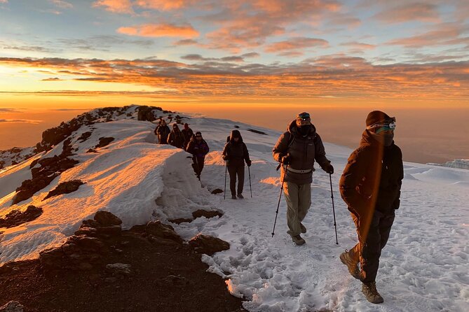 5 Days Classic Kilimanjaro Climb via Marangu route - Day 4: The midnight climb to Uhuru Peak
