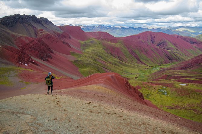 6 day Rainbow Mountain x Ausangate Trek - FlashpackerConnect - Day 6: Rainbow Mountain, Red Valley, and the return to Cusco