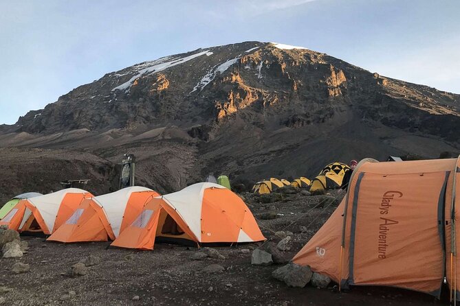 6 Days Kilimanjaro Climbing Machame route - Day 5: the midnight push to Uhuru Peak