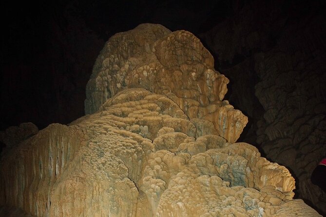 Abandoned Valley , Golden Cave and E Cave 1 Day Trek - What the $96 price includes