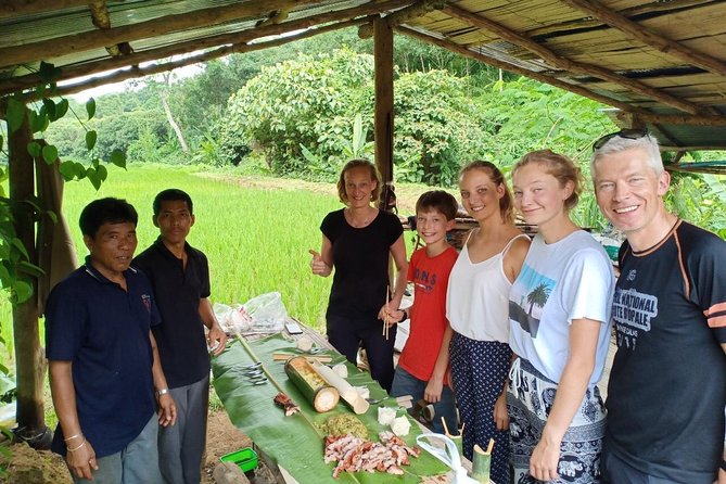 Akha private eco-trekking 2 days 1 night Chiang Rai - Fishing and village life on the second morning