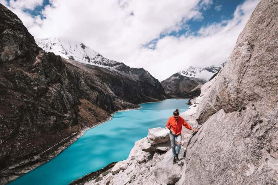 Ancash: Trekking to Paron Lagoon with Entrance | Full day| - The 8:00 am departure and first stop in Carhuaz