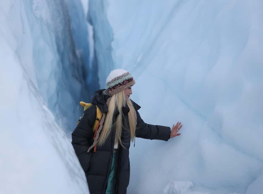 Anchorage: Matanuska Glacier Hike with Transfers - The 20-minute shopping stop