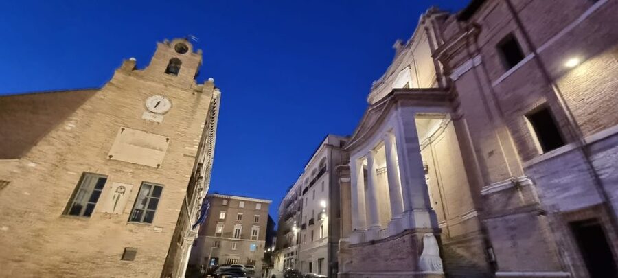 Ancona: Urban Trek Tour with Wine and Food Tasting - Food and Wine Finish with a Marche Flavor