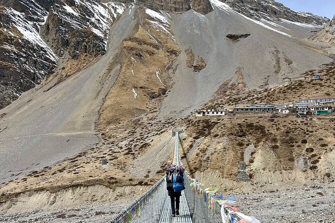 Annapurna Circuit Trek with Tilicho Lake (16 Days) - Pine forests and the first Himalayan villages