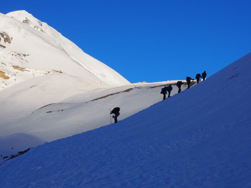 Annapurna Circuit Trekking 13 Days - What the $970 package really covers
