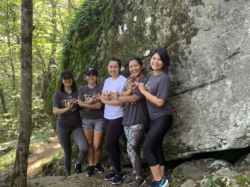 Asheville: Yoga on a Mountain Hike - One hour of yoga with room for beginners