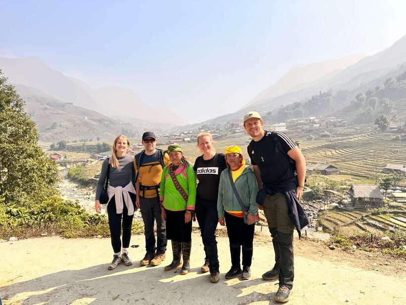 AUTHENIC 2D1N Trek & Bungalow Retreat with Dinh Hmong Family - Meeting the Red Dao community