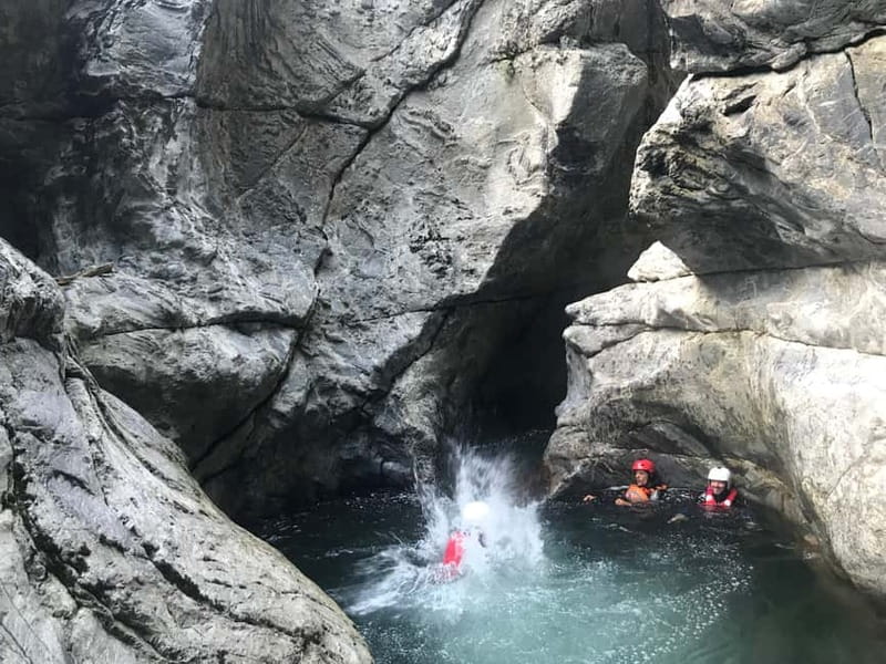 Bagni di Lucca: River Trekking In The Cocciglia Canyon - The 15-minute ride to Scesta