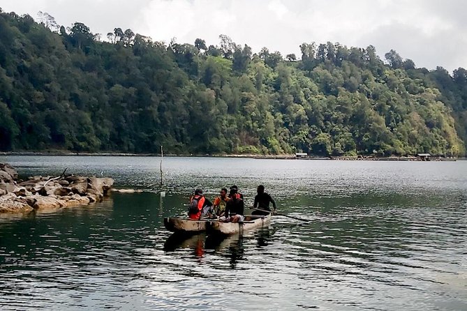 Bali Jungle Trekking and Lake Canoeing Tour - Walking down to Buyan Lake