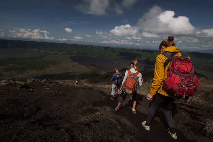 Bali: Mount Batur Guided Sunrise Trek with Breakfast - The crater loop and the walk back down