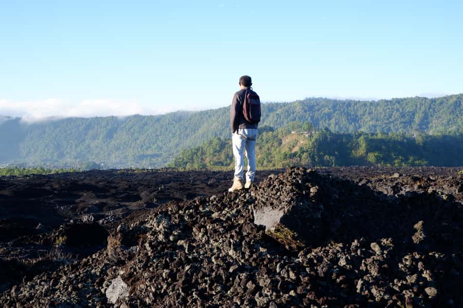 Bali: Mount Batur Sunrise Trek with A Female Guide - Breakfast above the Kintamani crater