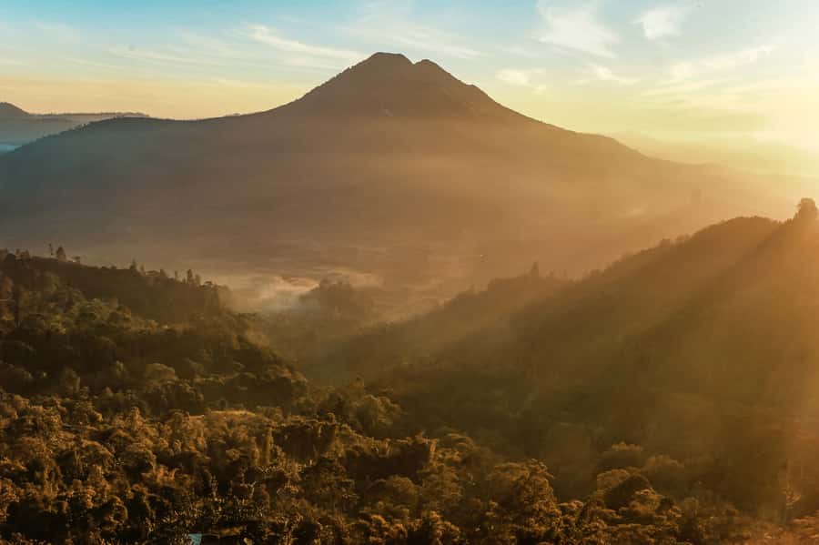 Bali: Mount Batur Sunrise Trek With Guide and Breakfast - The climb: short in distance, serious underfoot