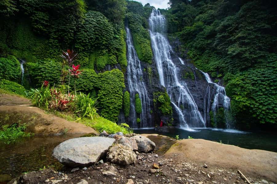 Bali: Munduk Waterfalls Trek, Twin Lakes and Temple Tour - Ulun Danu Tamblingan Temple and the sacred lakes