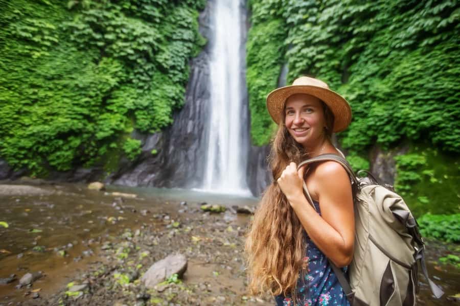 Bali: Munduk Waterfalls Trek, Twin Lakes and Temple Tour - Walking the Munduk rainforest with a local guide